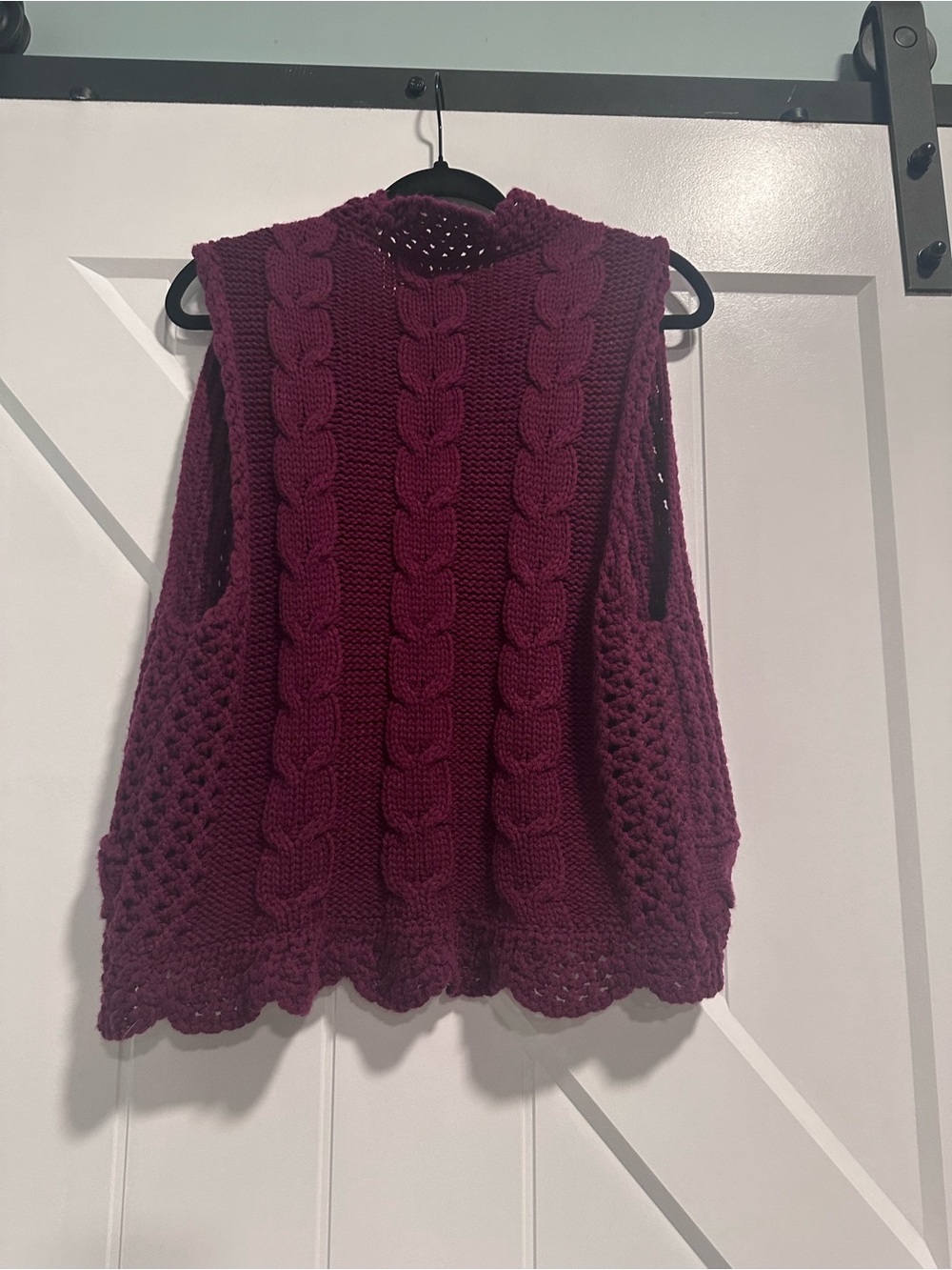 SASSO + SMYTH Sleeveless Cable Knit Vest in Burgundy - Picture 3 of 6